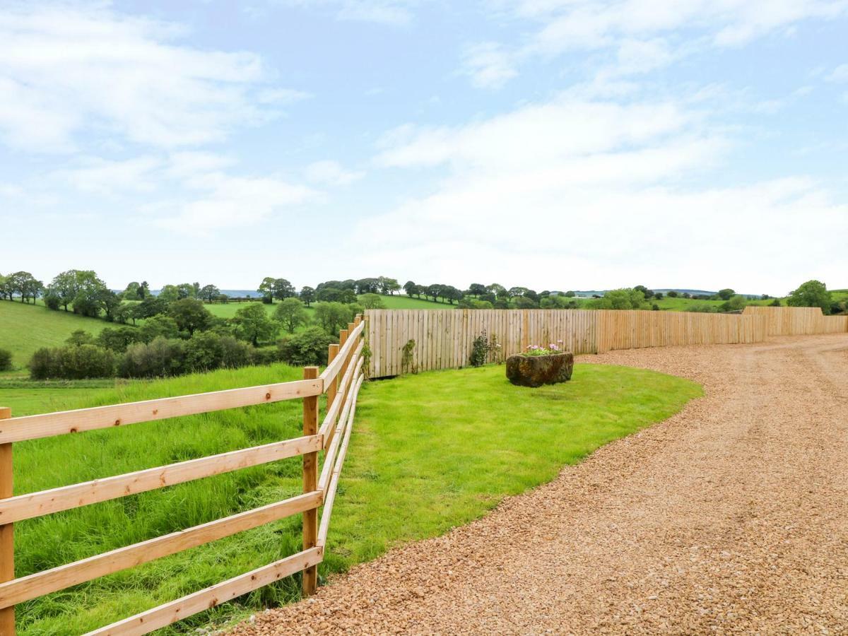 Pastures Barn Villa Leek Exterior photo